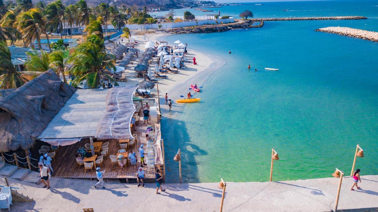 Palmarito Beach Hotel Tierra Bomba Bagian luar foto