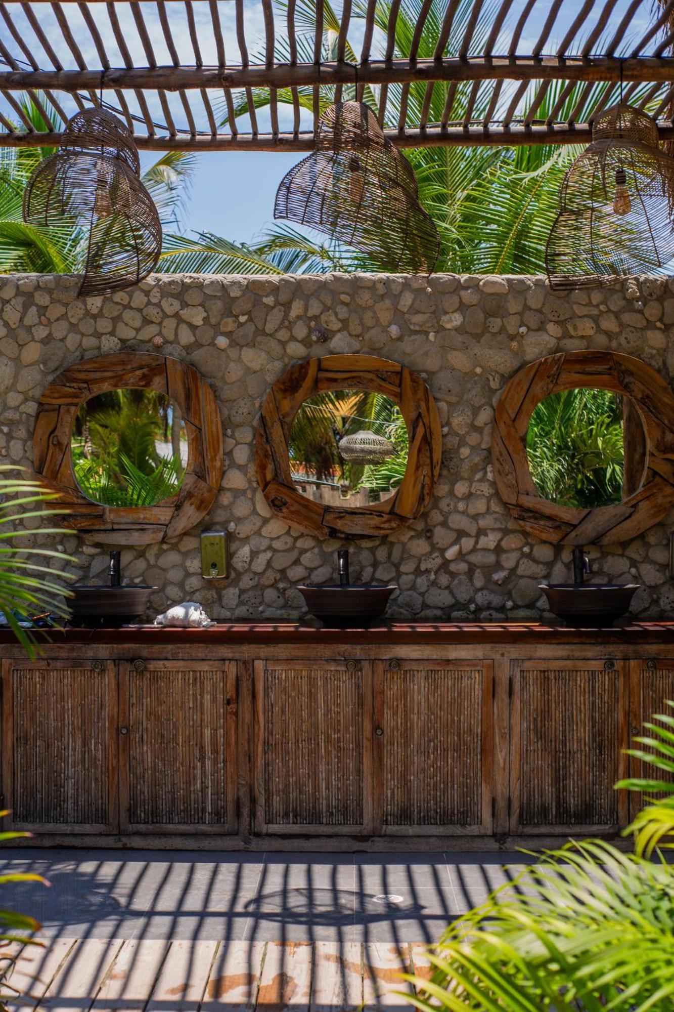Palmarito Beach Hotel Tierra Bomba Bagian luar foto