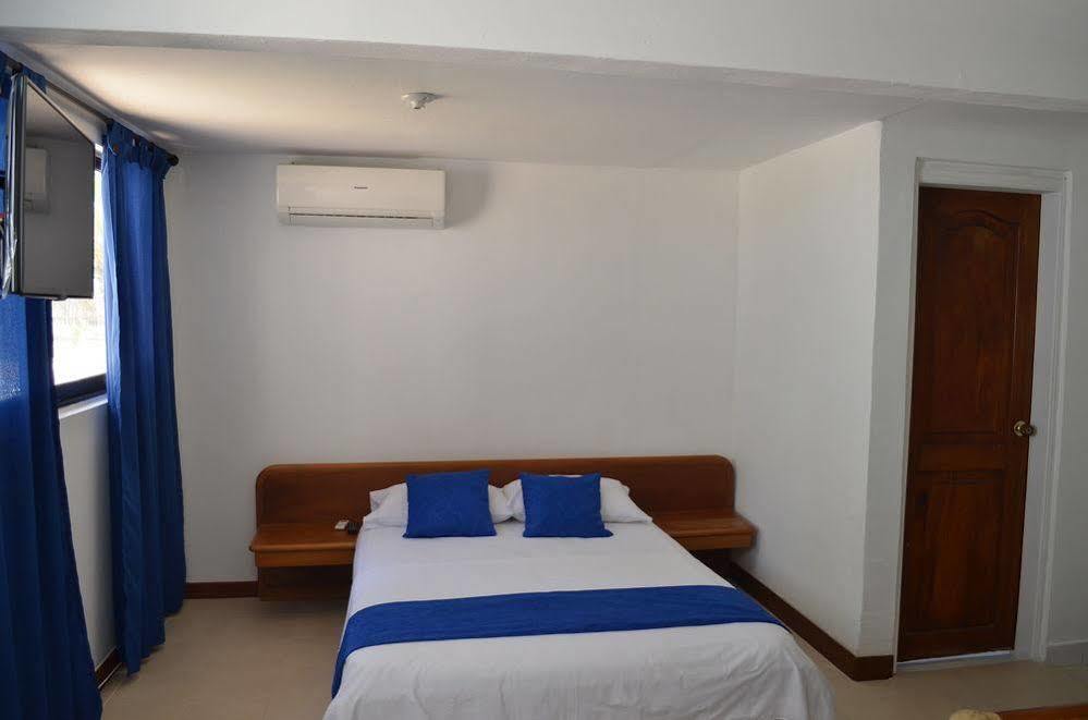 Palmarito Beach Hotel Tierra Bomba Bagian luar foto