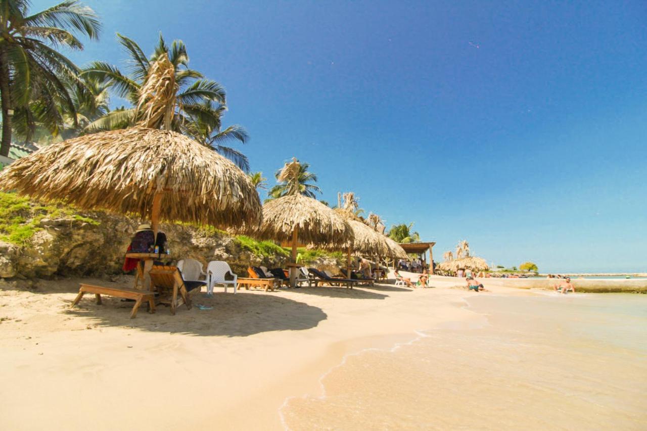 Palmarito Beach Hotel Tierra Bomba Bagian luar foto